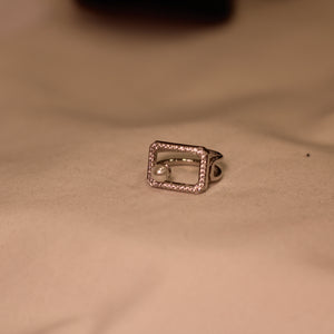 One Pearl Ring