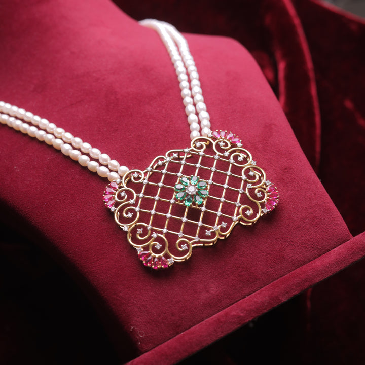 Green Pear and Red Stone with Swarovski Diamond Takhti