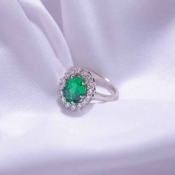 Cubic Zirconia Green Ring – elegant 925 silver ring with green cubic zirconia