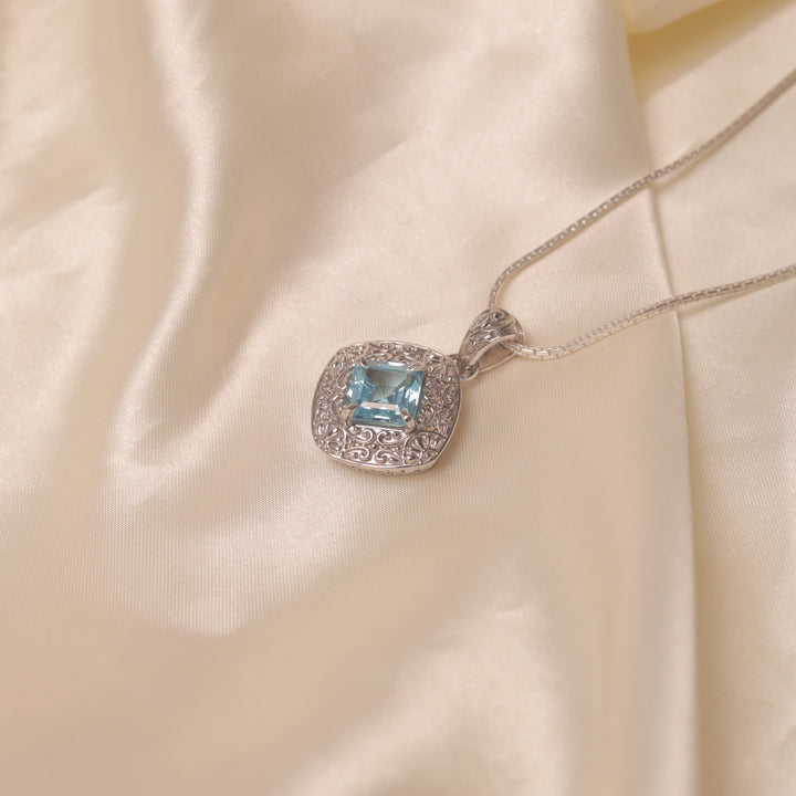 Sterling Silver Elegant Pendant (Aqua Blue)