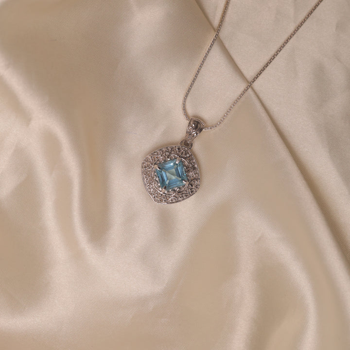 Sterling Silver Elegant Pendant (Aqua Blue)