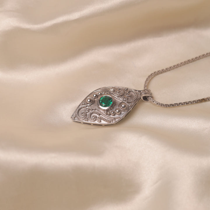 Victorian Pendant (Green)