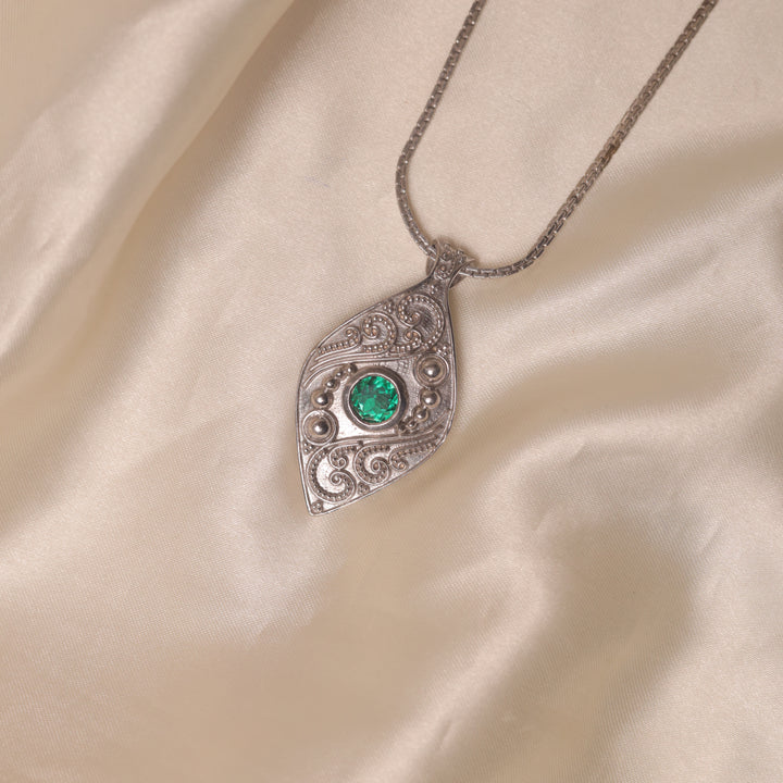 Victorian Pendant (Green)