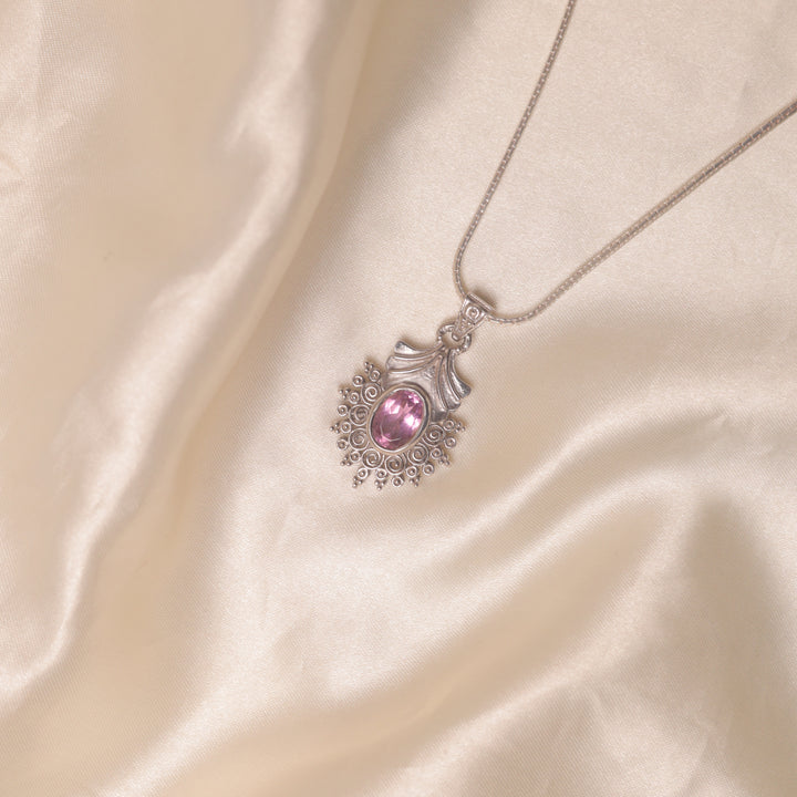 Vintage Victorian Pendant (Pink)